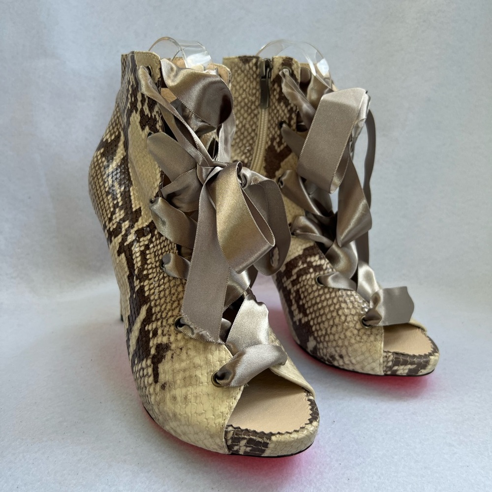 SUECOMMA BONNIE Bootie open toe heels size 8.5